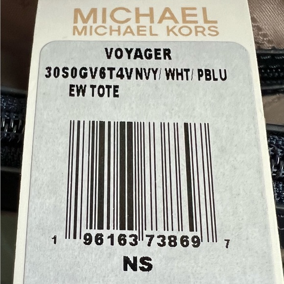 NWT MICHAEL KORS VOYAGER EW TOTE HANDBAG - Picture 10 of 10